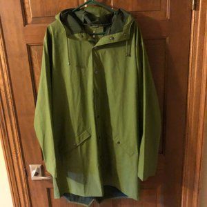 New without tags RAINS green unisex rain jacket L/XL